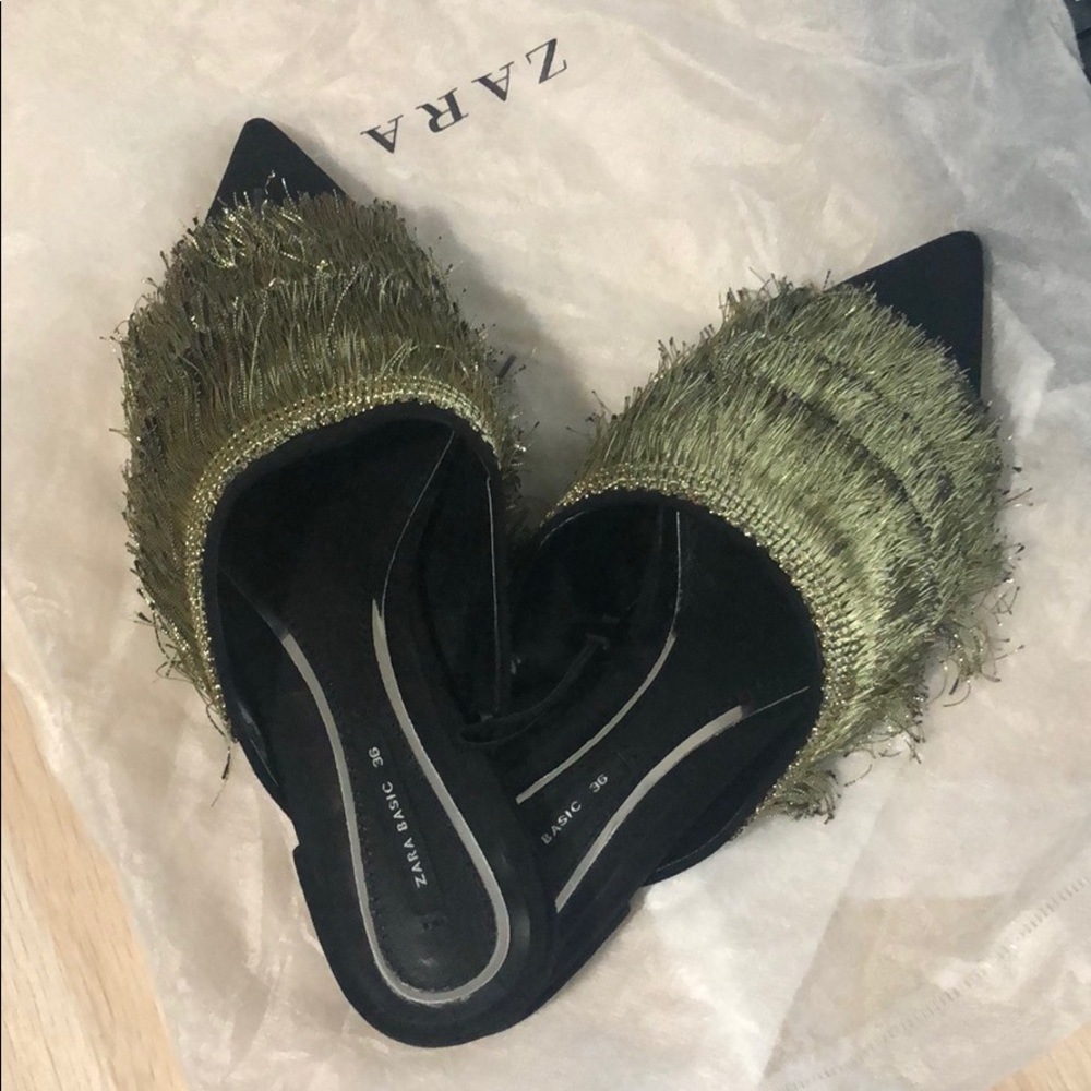 Zara Fringe Flats size 6